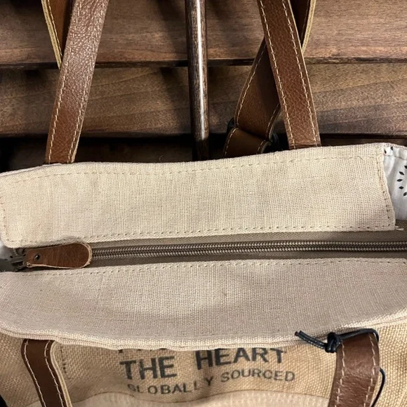 Myra Bag-Sustainable Market Bag - Picture 8 of 9